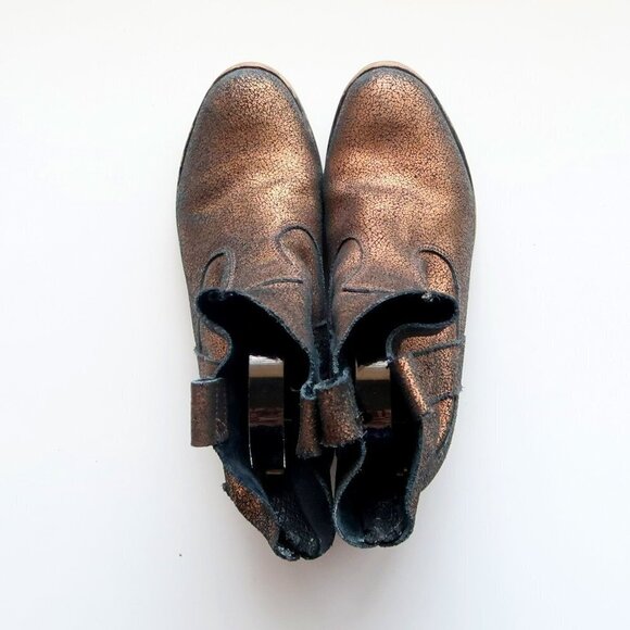 Charles David Bronze Leather Low Block Heel Ankle Boots / Booties Size 7 - Picture 4 of 15